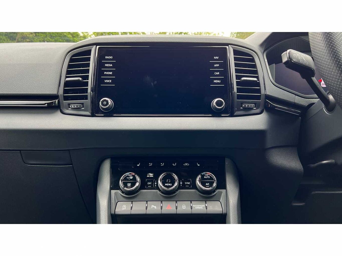 SKODA Karoq SUV 1.5 TSI (150ps) SportLine DSG