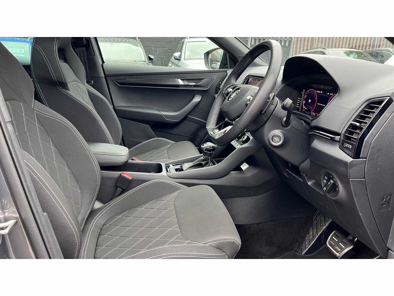 SKODA Karoq SUV 1.5 TSI (150ps) SportLine DSG