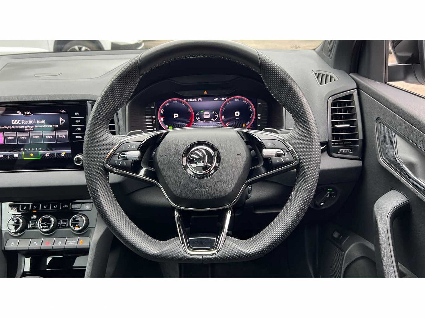 SKODA Karoq SUV 1.5 TSI (150ps) SportLine DSG