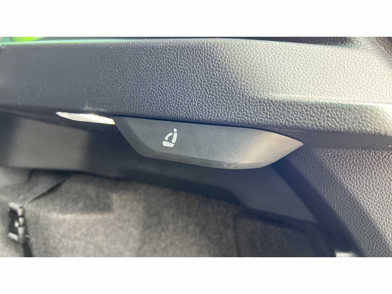 SKODA Karoq SUV 1.5 TSI (150ps) SportLine DSG