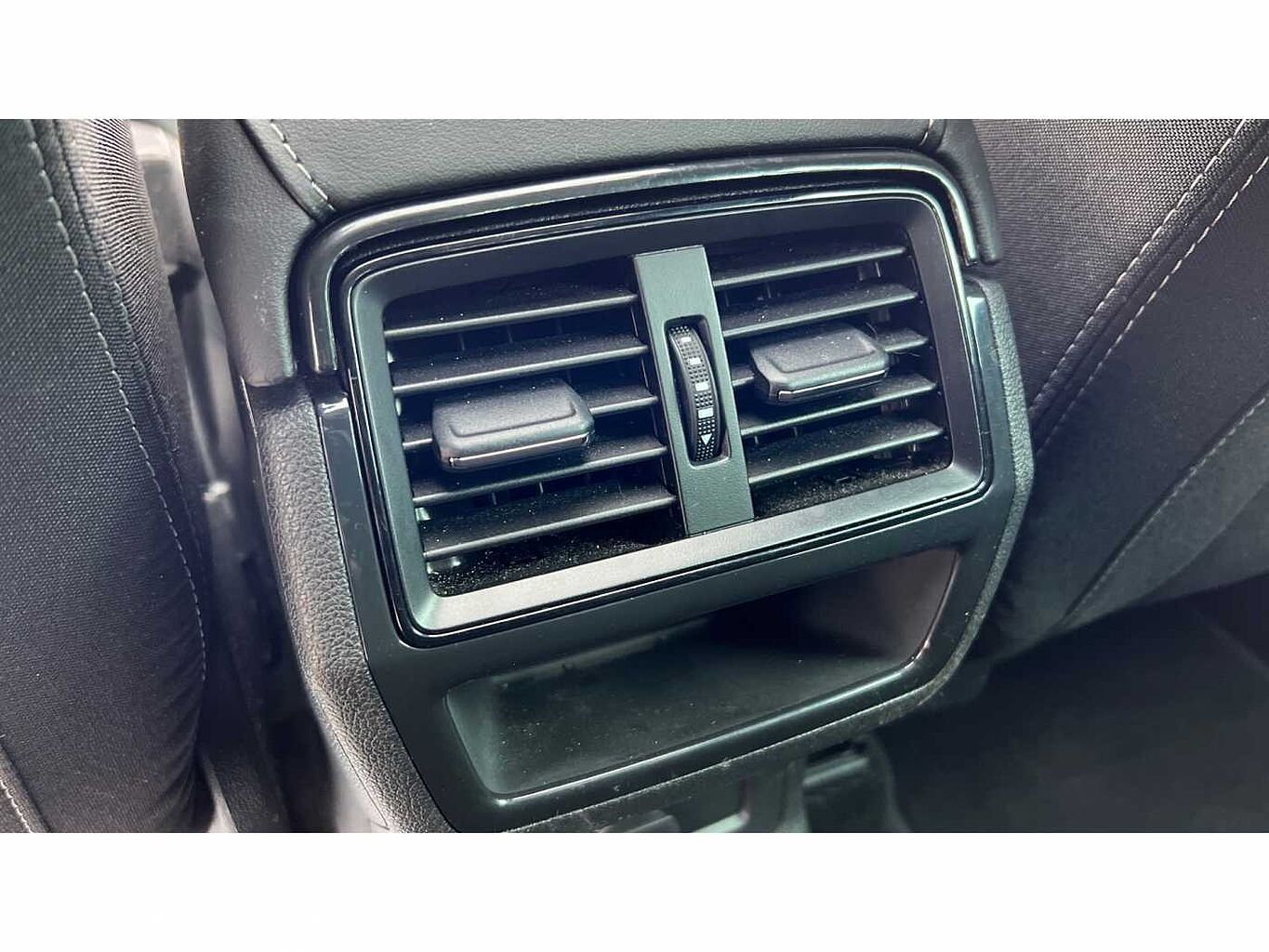 SKODA Karoq SUV 1.5 TSI (150ps) SportLine DSG