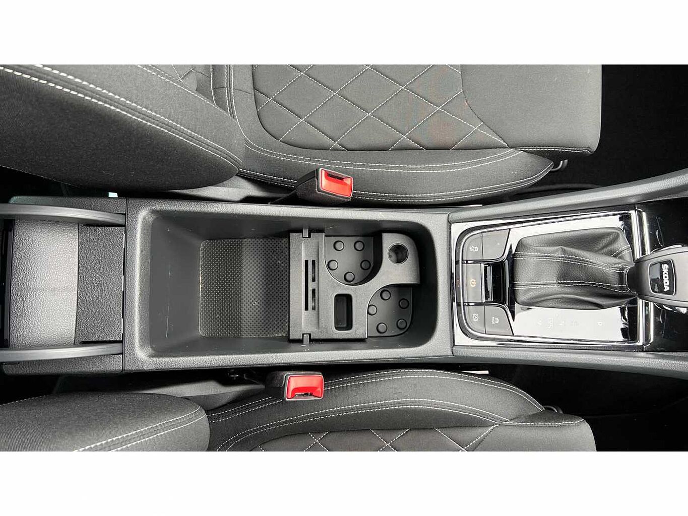 SKODA Karoq SUV 1.5 TSI (150ps) SportLine DSG