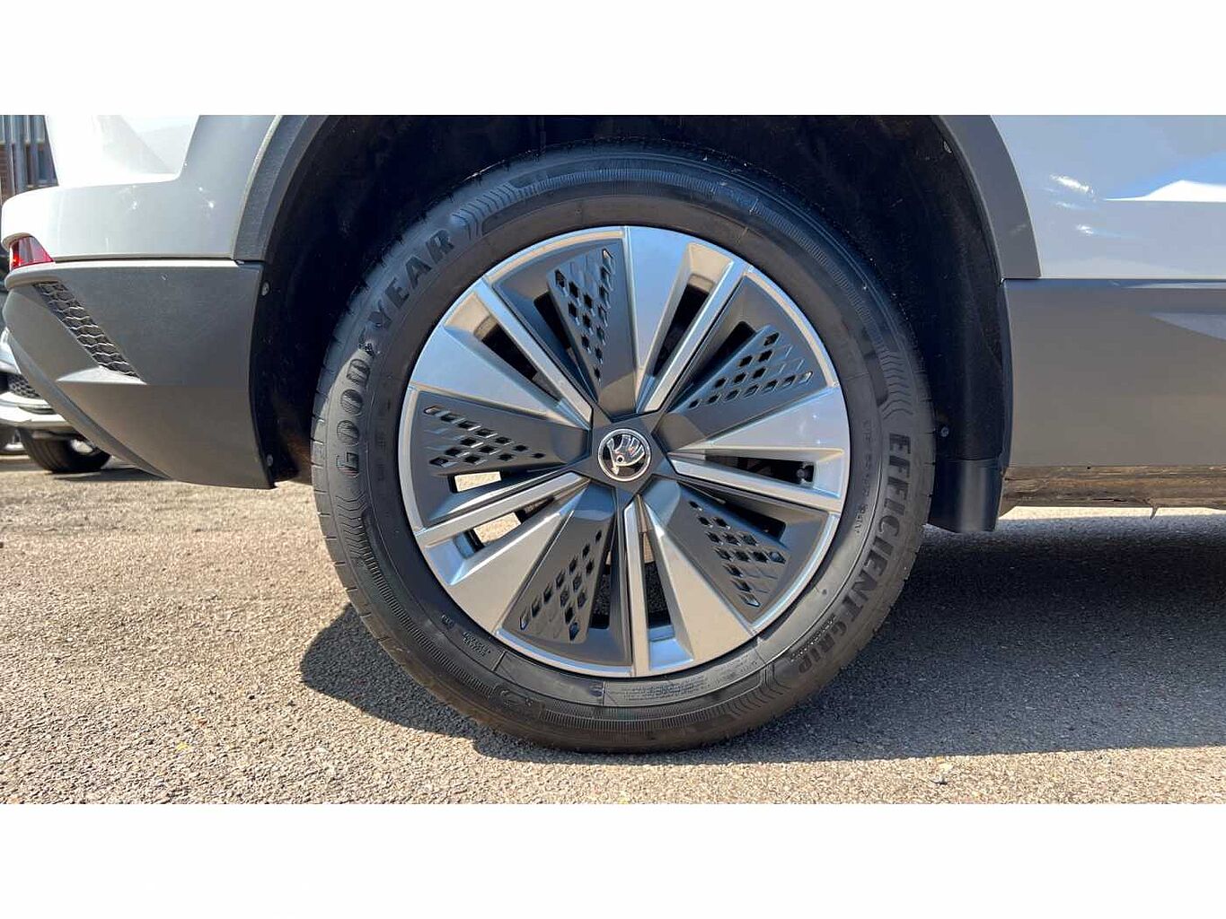 SKODA KAROQ 1.5 TSI SE Drive 5dr