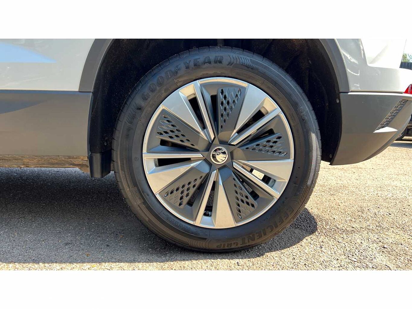 SKODA KAROQ 1.5 TSI SE Drive 5dr