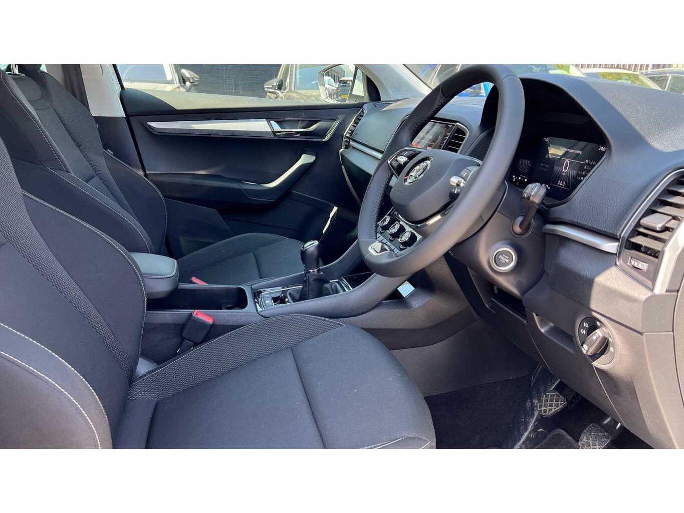 SKODA KAROQ 1.5 TSI SE Drive 5dr