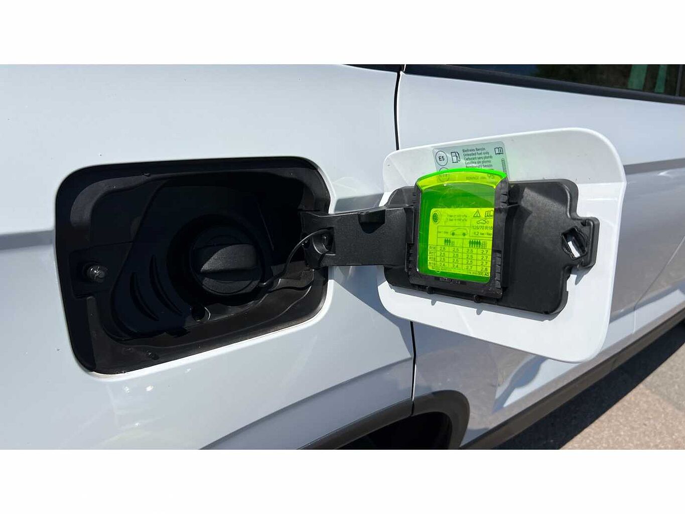 SKODA KAROQ 1.5 TSI SE Drive 5dr