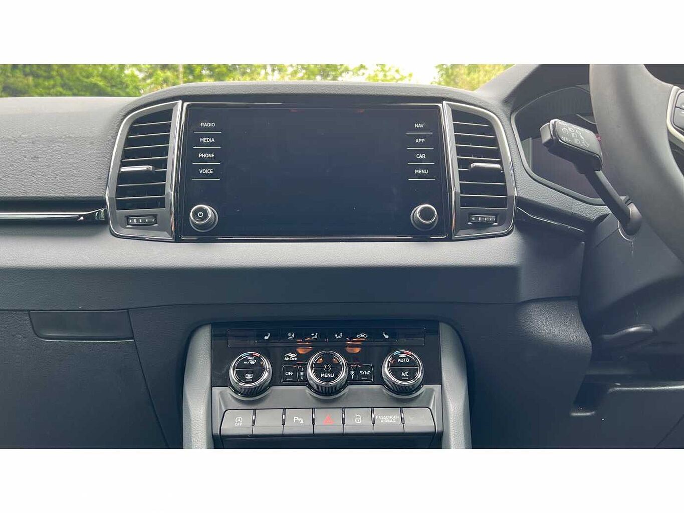SKODA KAROQ 1.5 TSI SE L 5dr