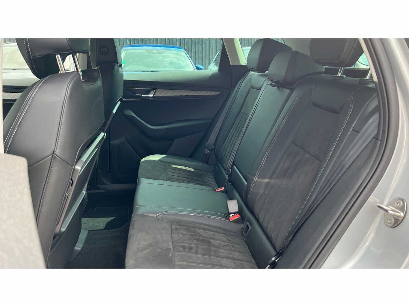 SKODA KAROQ 1.5 TSI SE L 5dr