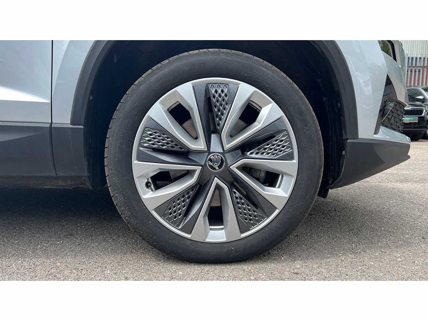SKODA KAROQ 1.5 TSI SE L 5dr