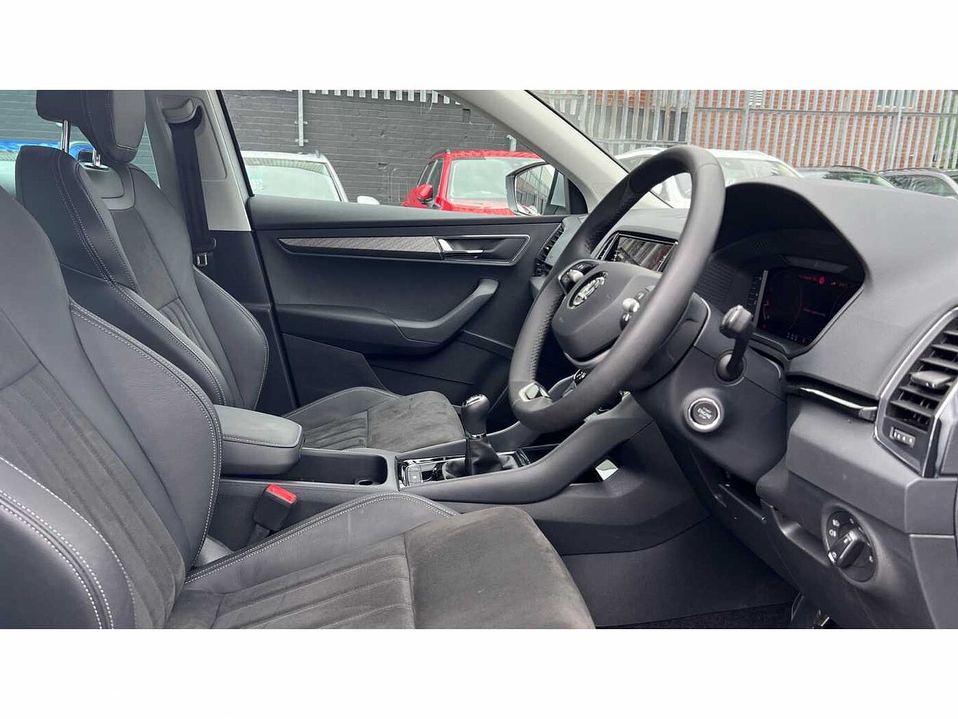 SKODA KAROQ 1.5 TSI SE L 5dr