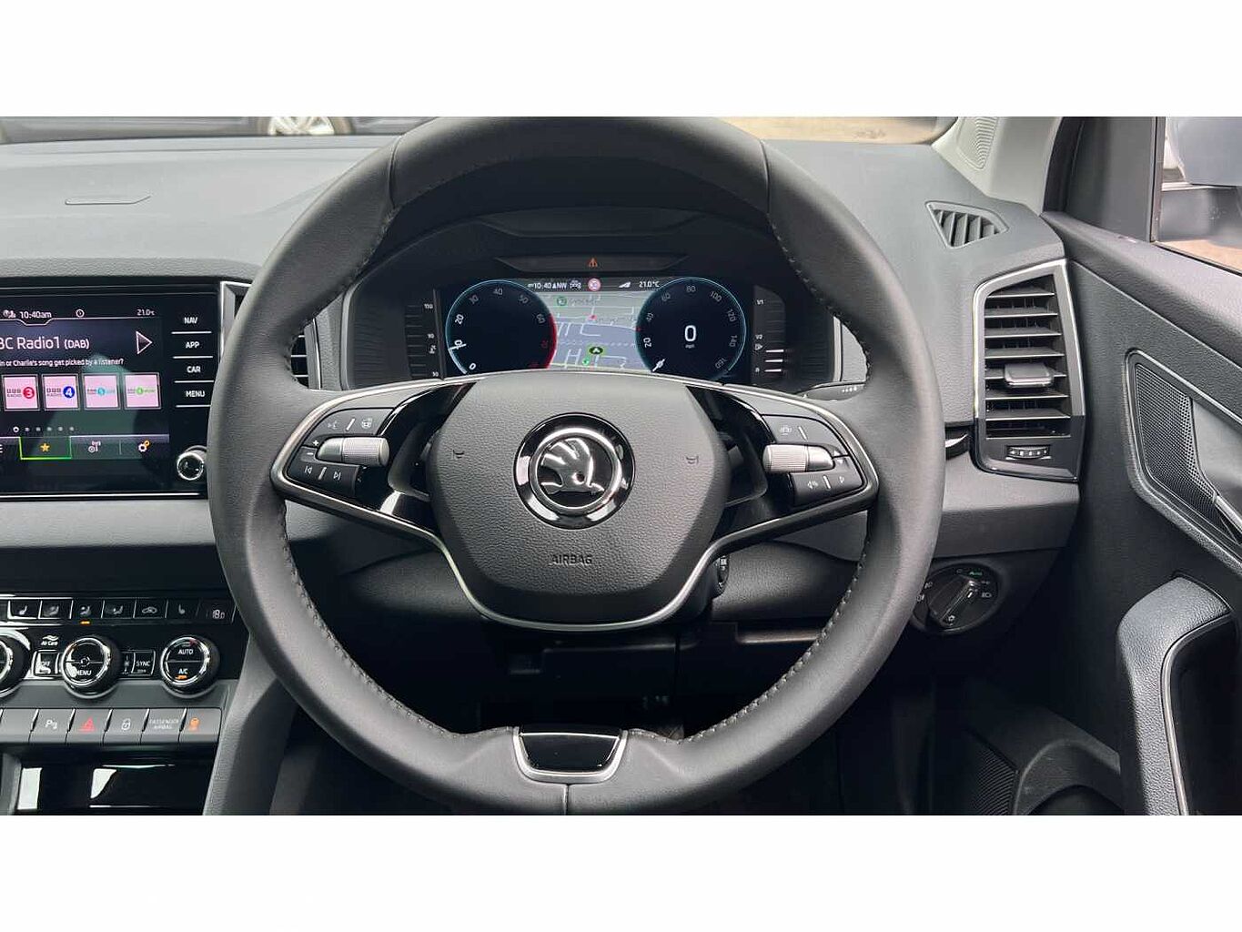 SKODA KAROQ 1.5 TSI SE L 5dr
